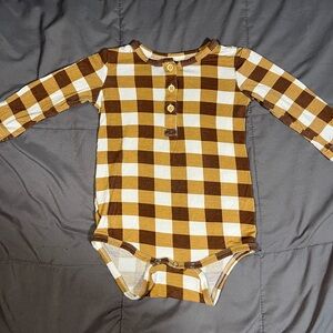 Kate Quinn Baby Bamboo Long Sleeve Brown Tan Checkered Snap Bodysuit 6-12m